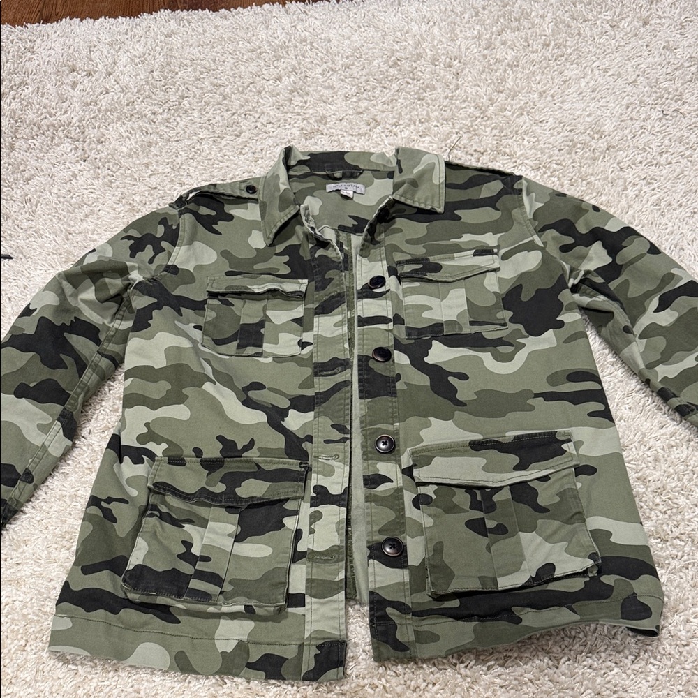 NWOT Nili Lotan Camouflage jacket  SIZE LARGE